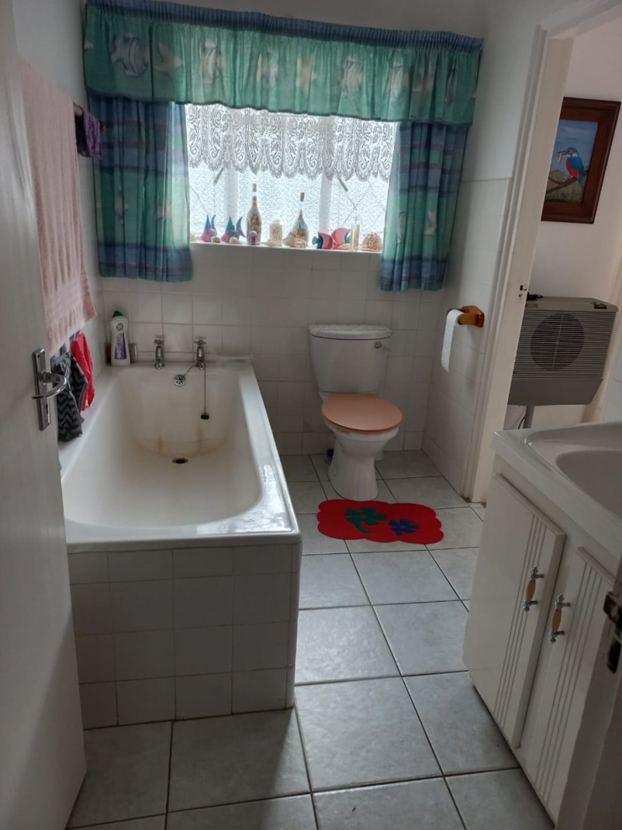 4 Bedroom Property for Sale in Marina Beach KwaZulu-Natal