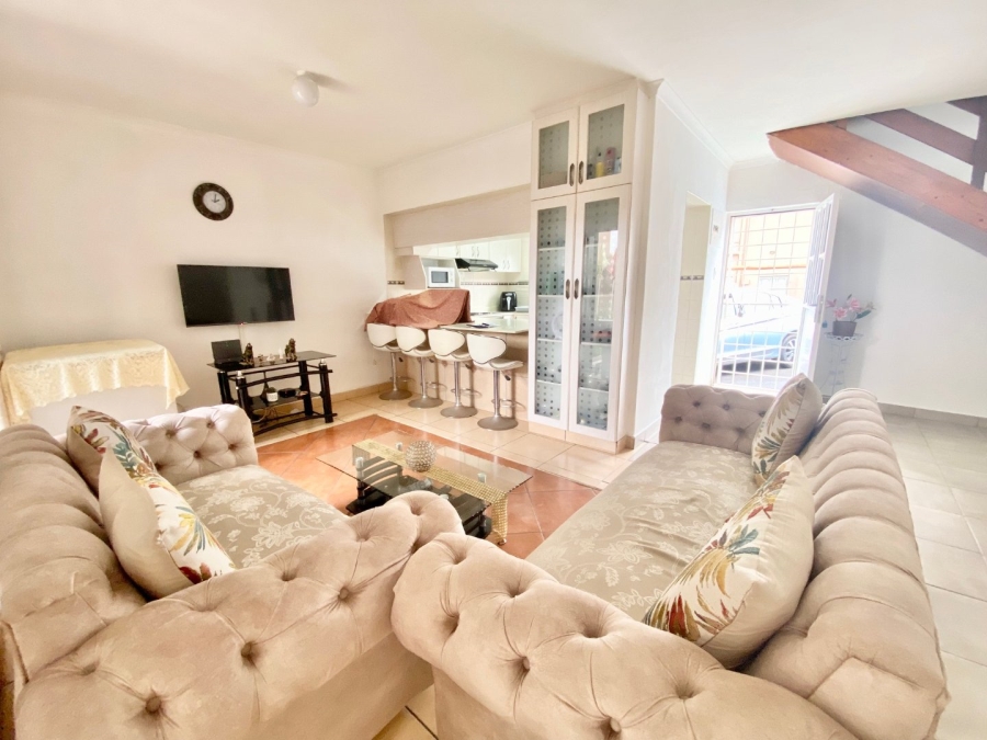2 Bedroom Property for Sale in La Mercy KwaZulu-Natal