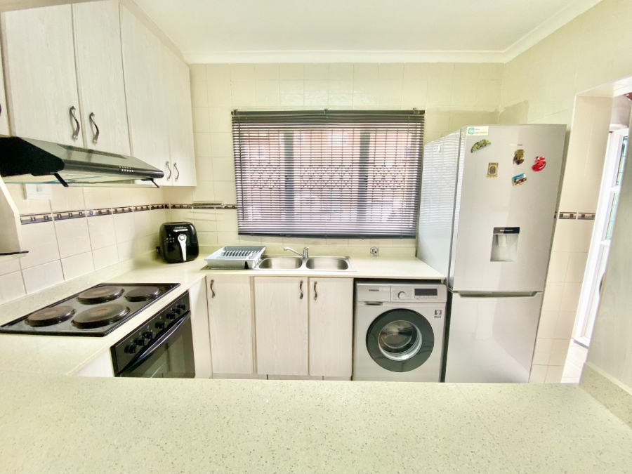 2 Bedroom Property for Sale in La Mercy KwaZulu-Natal