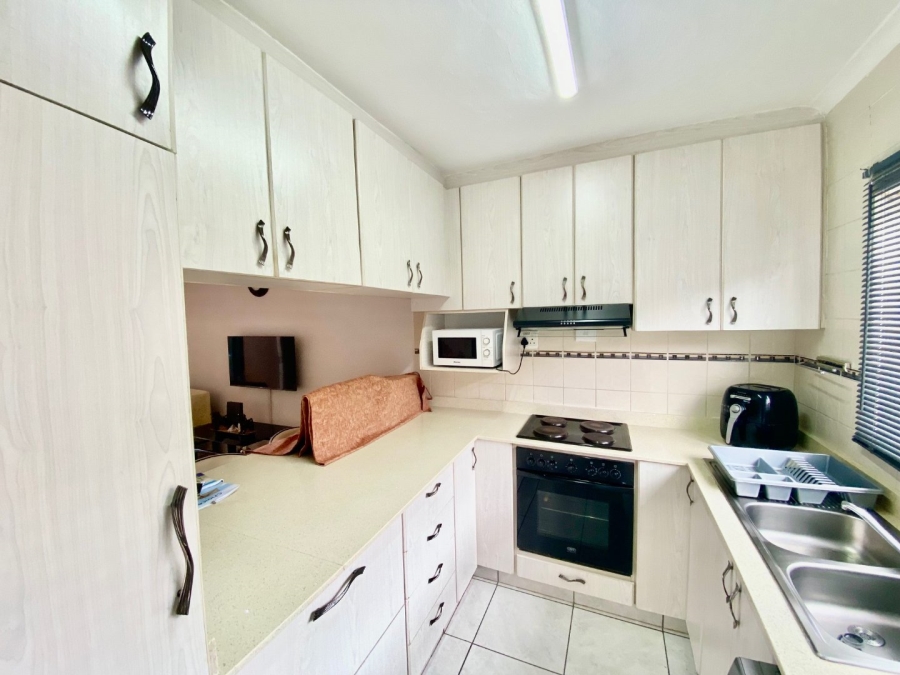 2 Bedroom Property for Sale in La Mercy KwaZulu-Natal