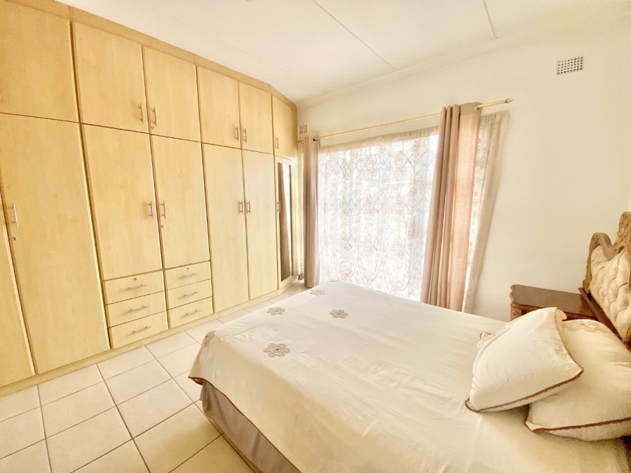 2 Bedroom Property for Sale in La Mercy KwaZulu-Natal
