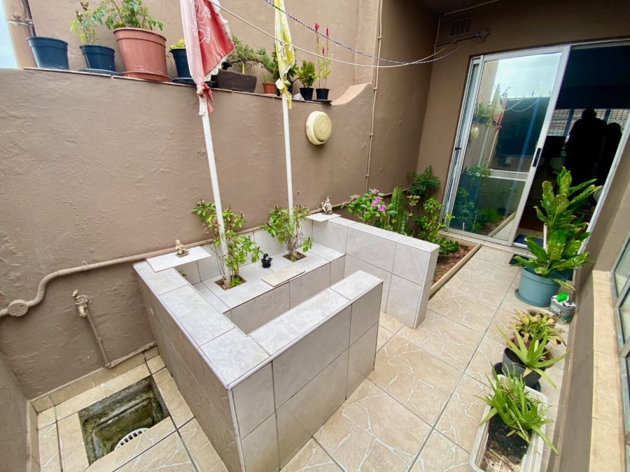 2 Bedroom Property for Sale in La Mercy KwaZulu-Natal