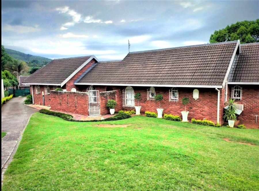 To Let 4 Bedroom Property for Rent in Ferncliffe KwaZulu-Natal