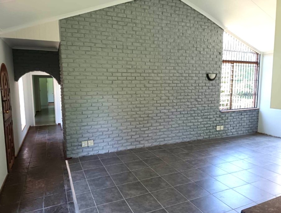 To Let 4 Bedroom Property for Rent in Ferncliffe KwaZulu-Natal