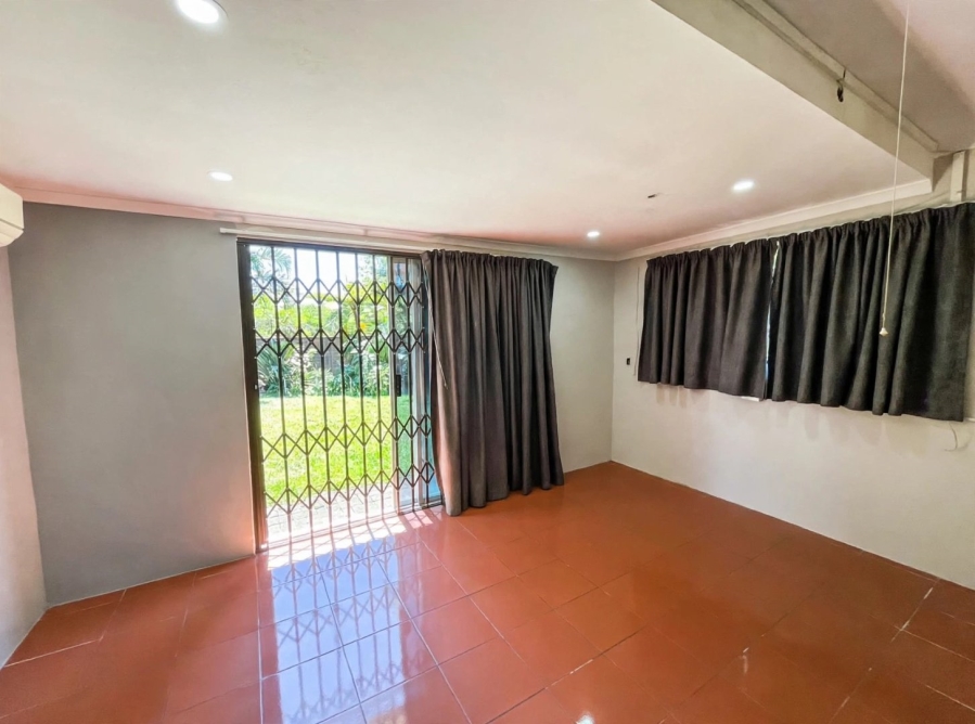 5 Bedroom Property for Sale in Meer En See KwaZulu-Natal