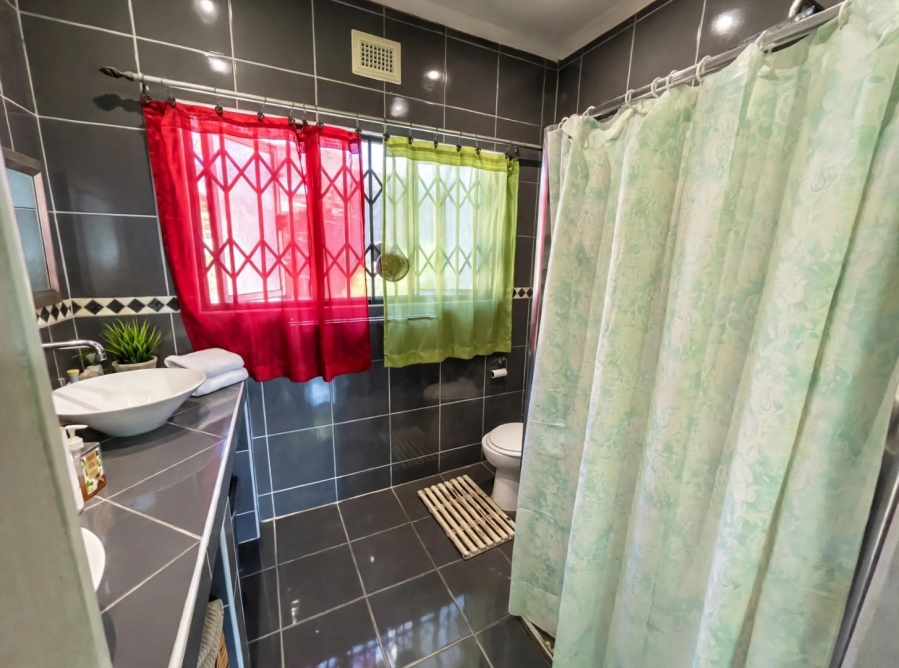 5 Bedroom Property for Sale in Meer En See KwaZulu-Natal