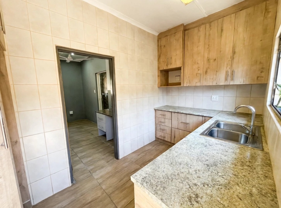 5 Bedroom Property for Sale in Meer En See KwaZulu-Natal