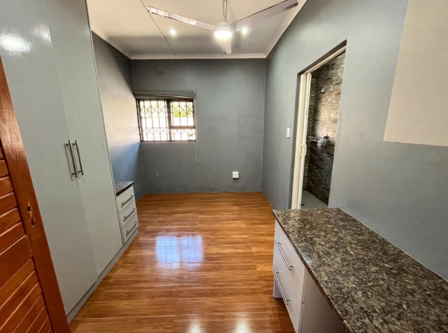 5 Bedroom Property for Sale in Meer En See KwaZulu-Natal