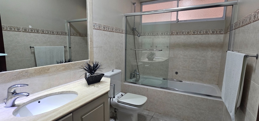 2 Bedroom Property for Sale in Umhlanga KwaZulu-Natal