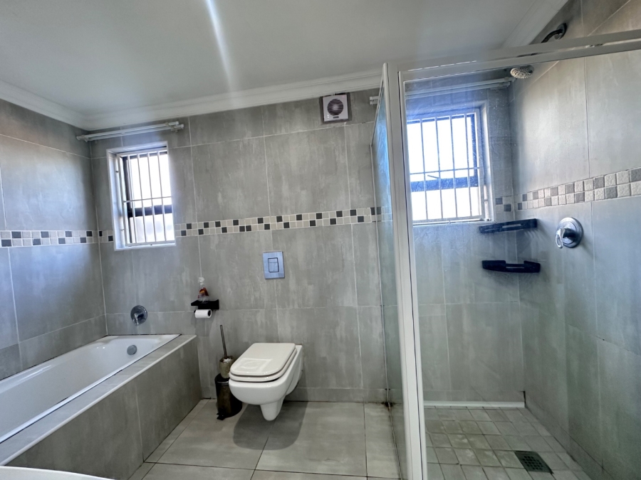 2 Bedroom Property for Sale in Morningside KwaZulu-Natal