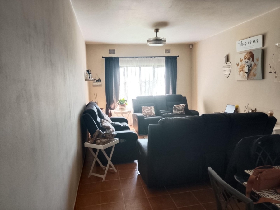 2 Bedroom Property for Sale in Anerley KwaZulu-Natal