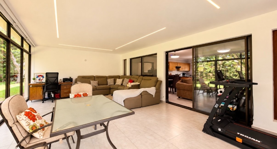 4 Bedroom Property for Sale in St Michaels On Sea KwaZulu-Natal