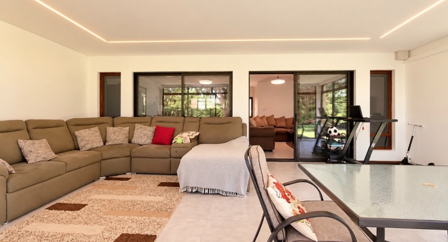 4 Bedroom Property for Sale in St Michaels On Sea KwaZulu-Natal
