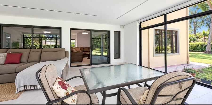 4 Bedroom Property for Sale in St Michaels On Sea KwaZulu-Natal