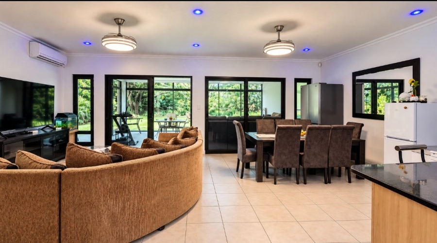 4 Bedroom Property for Sale in St Michaels On Sea KwaZulu-Natal