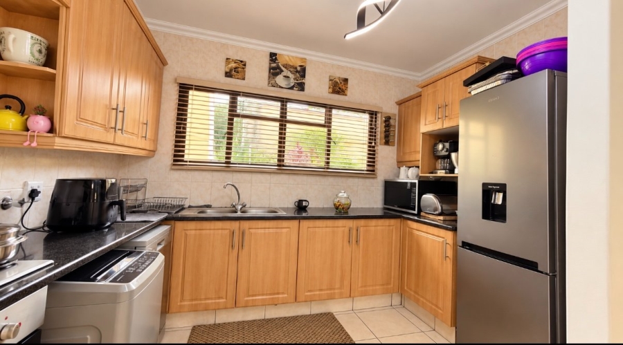 4 Bedroom Property for Sale in St Michaels On Sea KwaZulu-Natal