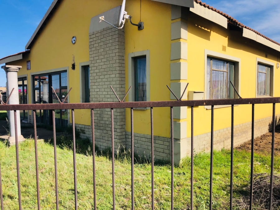 4 Bedroom Property for Sale in Osizweni KwaZulu-Natal