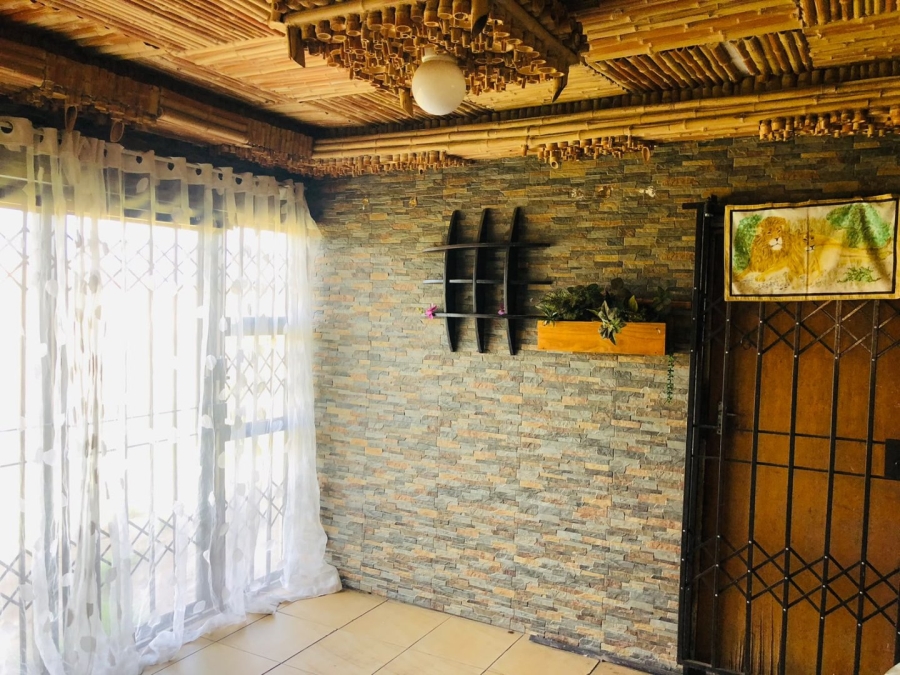 4 Bedroom Property for Sale in Osizweni KwaZulu-Natal