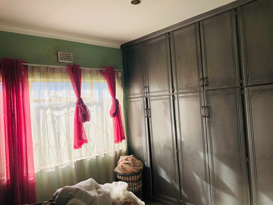 4 Bedroom Property for Sale in Osizweni KwaZulu-Natal