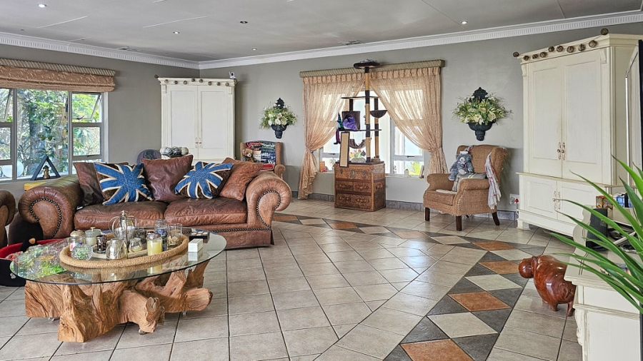 4 Bedroom Property for Sale in Uvongo KwaZulu-Natal