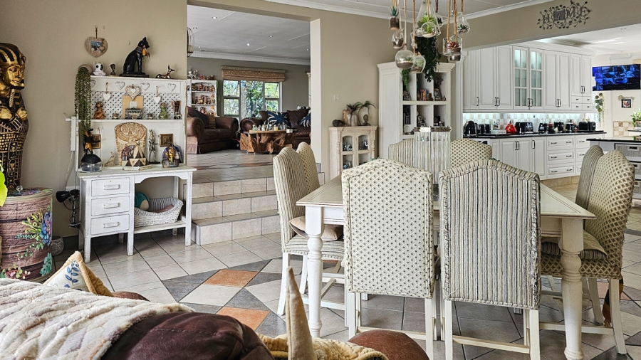 4 Bedroom Property for Sale in Uvongo KwaZulu-Natal
