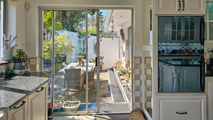 4 Bedroom Property for Sale in Uvongo KwaZulu-Natal