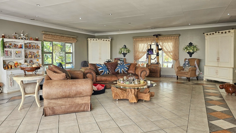 4 Bedroom Property for Sale in Uvongo KwaZulu-Natal