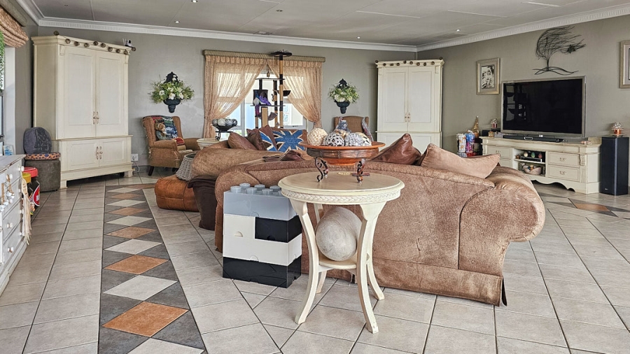4 Bedroom Property for Sale in Uvongo KwaZulu-Natal