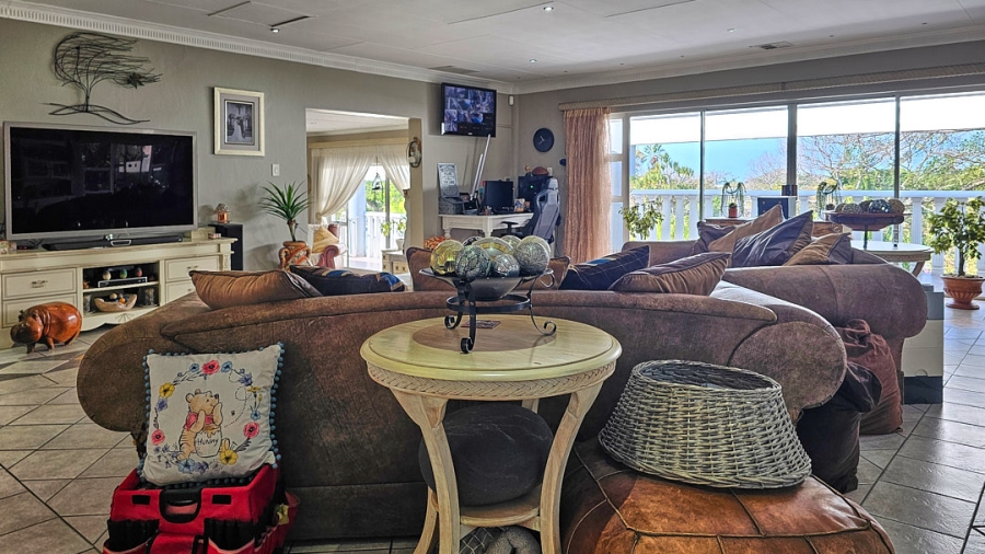 4 Bedroom Property for Sale in Uvongo KwaZulu-Natal