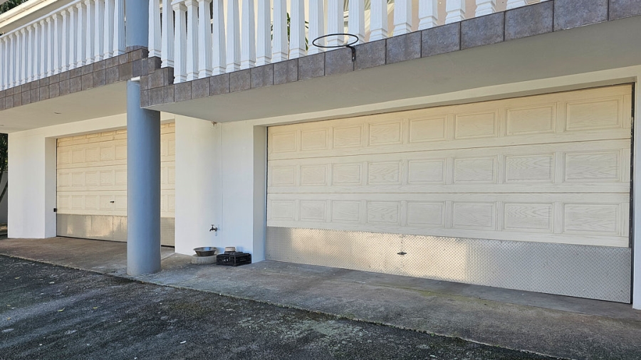 4 Bedroom Property for Sale in Uvongo KwaZulu-Natal