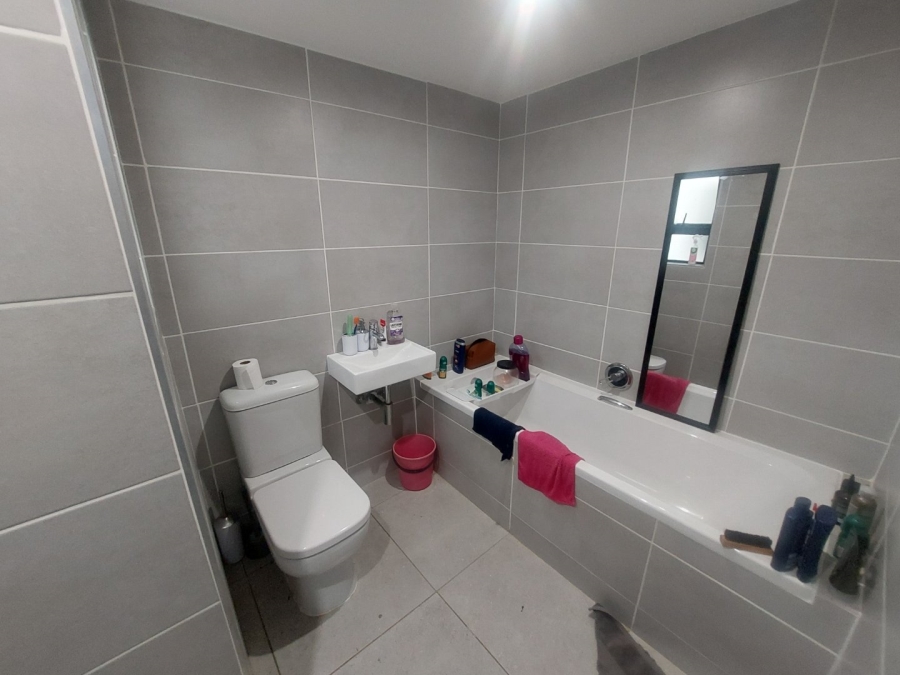To Let 2 Bedroom Property for Rent in Athlone KwaZulu-Natal