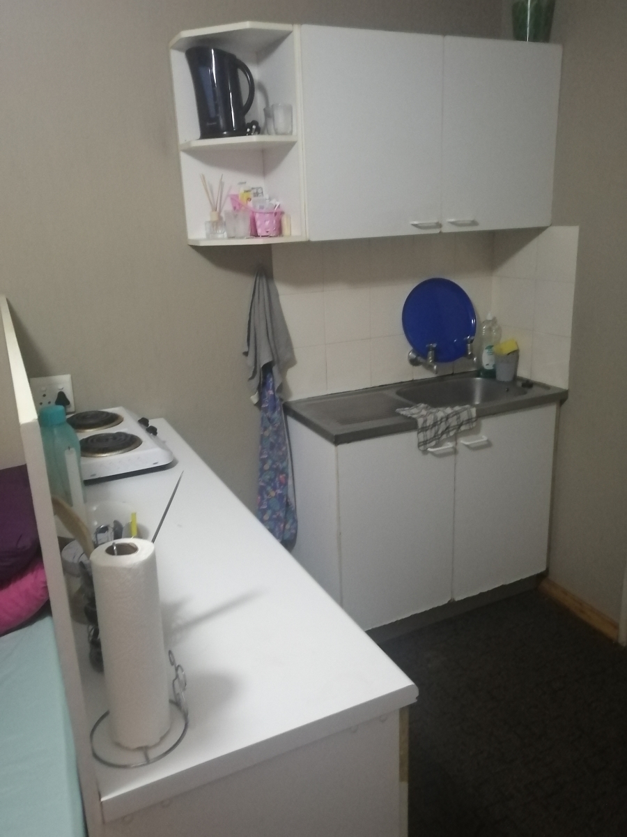 To Let 1 Bedroom Property for Rent in Scottsville KwaZulu-Natal