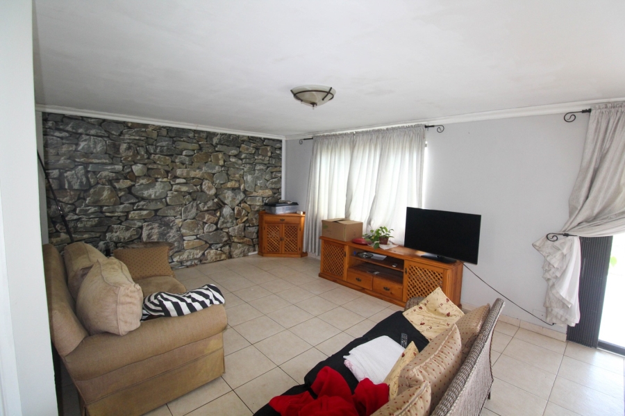 6 Bedroom Property for Sale in Ocean View KwaZulu-Natal