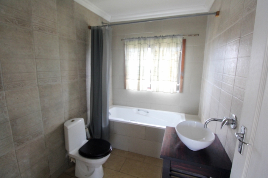 6 Bedroom Property for Sale in Ocean View KwaZulu-Natal