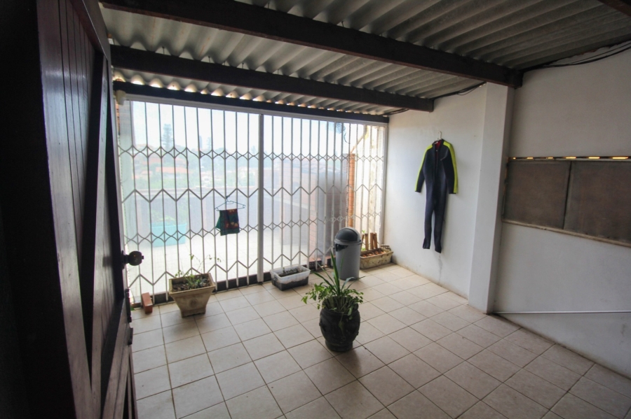 6 Bedroom Property for Sale in Ocean View KwaZulu-Natal