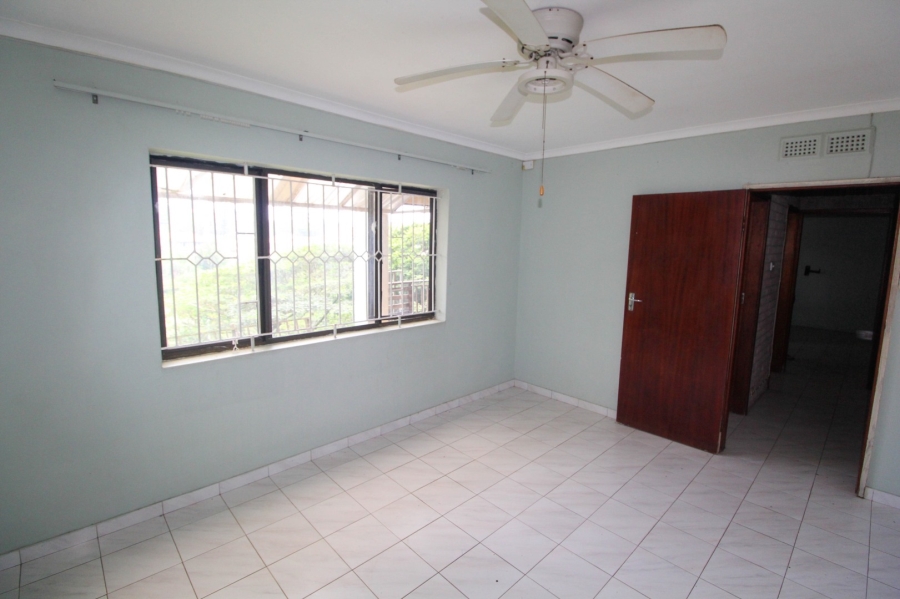 6 Bedroom Property for Sale in Ocean View KwaZulu-Natal