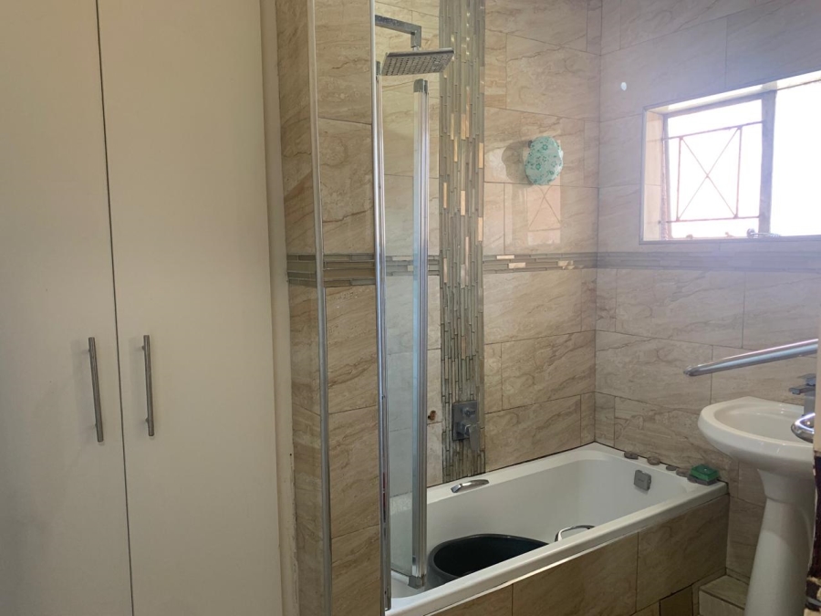 3 Bedroom Property for Sale in Empangeni Central KwaZulu-Natal