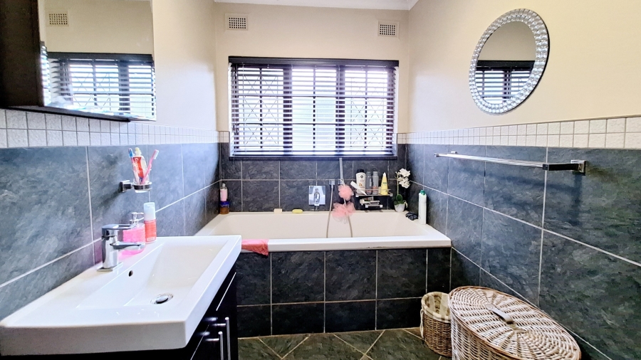 4 Bedroom Property for Sale in Bluff KwaZulu-Natal