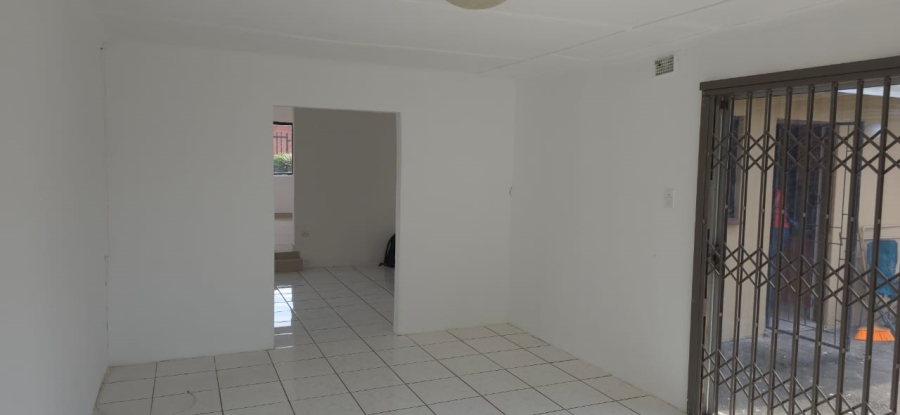 To Let 3 Bedroom Property for Rent in Hayfields KwaZulu-Natal