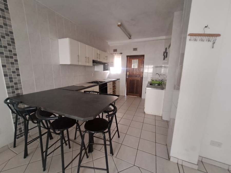 To Let 2 Bedroom Property for Rent in Lawrence Rocks KwaZulu-Natal