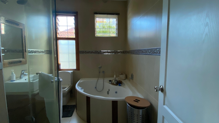 3 Bedroom Property for Sale in Glenwood KwaZulu-Natal