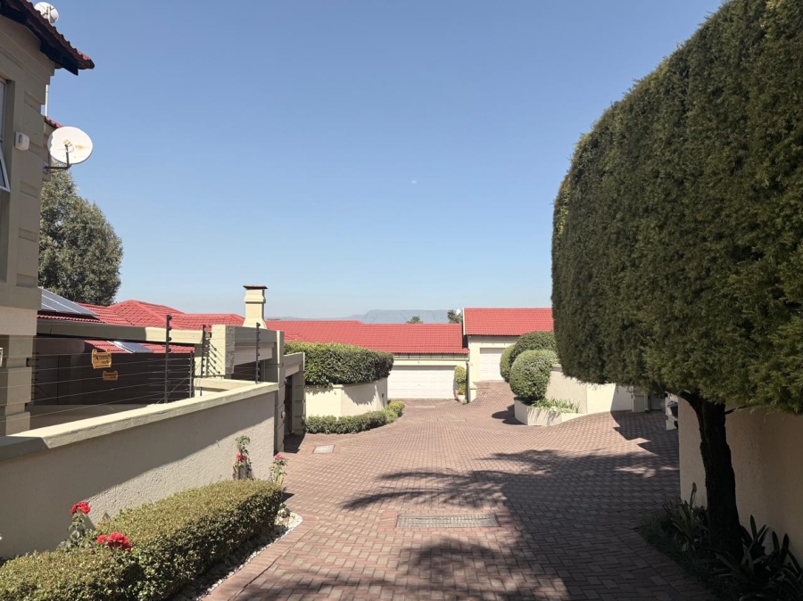 3 Bedroom Property for Sale in Aviary Hill KwaZulu-Natal