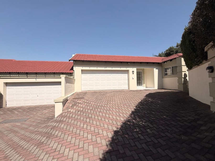 3 Bedroom Property for Sale in Aviary Hill KwaZulu-Natal