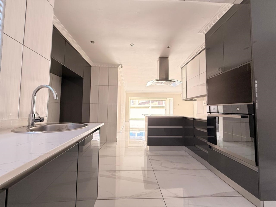 3 Bedroom Property for Sale in Aviary Hill KwaZulu-Natal