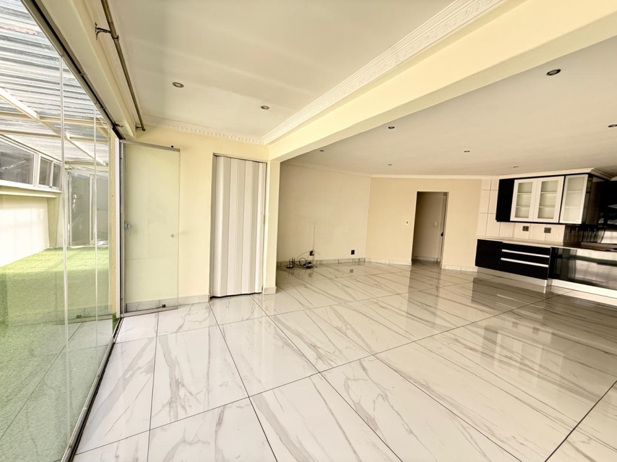 3 Bedroom Property for Sale in Aviary Hill KwaZulu-Natal