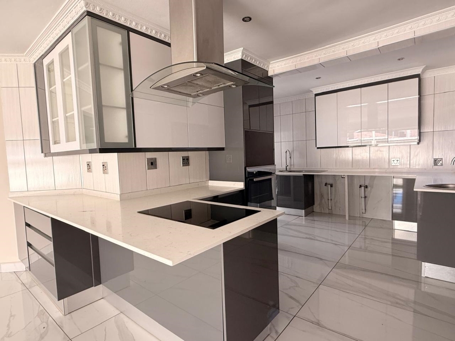 3 Bedroom Property for Sale in Aviary Hill KwaZulu-Natal