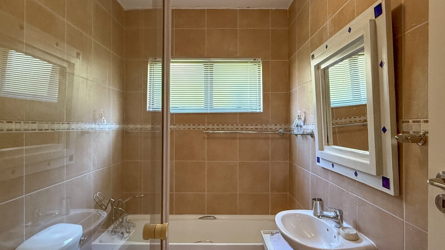 To Let 3 Bedroom Property for Rent in Compensation Beach KwaZulu-Natal