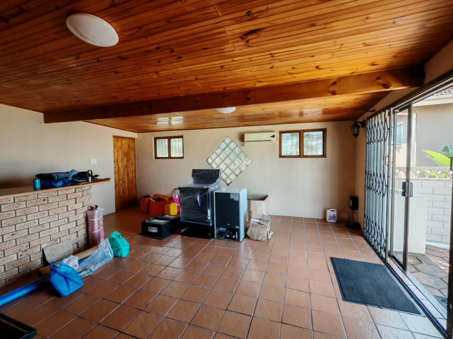 5 Bedroom Property for Sale in Bluff KwaZulu-Natal