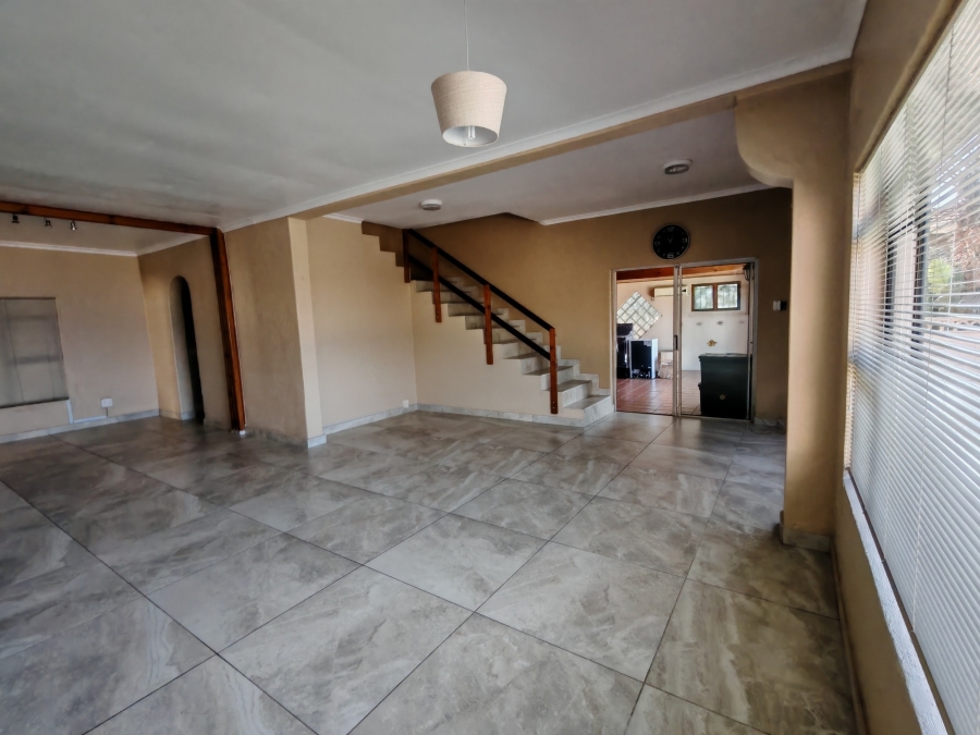 5 Bedroom Property for Sale in Bluff KwaZulu-Natal