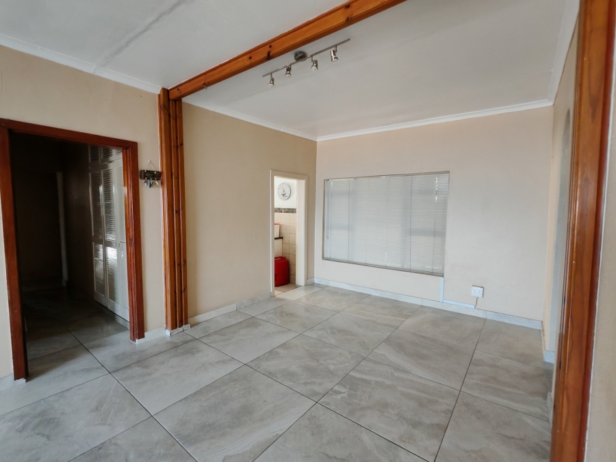 5 Bedroom Property for Sale in Bluff KwaZulu-Natal